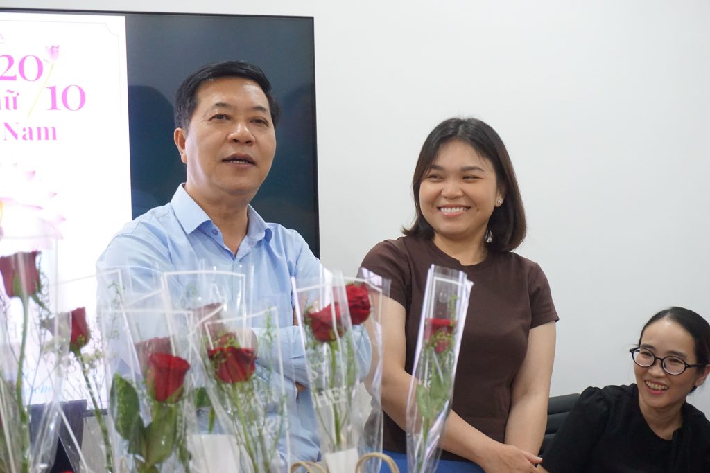 DỊU DÀNG CŨNG LÀ MỘT CÁCH VỮNG VÀNG – CHÚC MỪNG NGÀY PHỤ NỮ VIỆT NAM 20/10